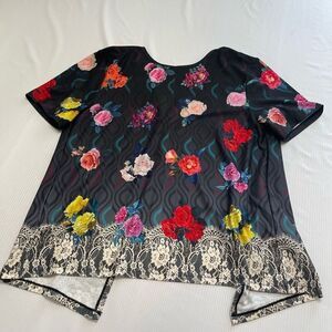 Johnny Was Active Floral Top Blouse Size Medium